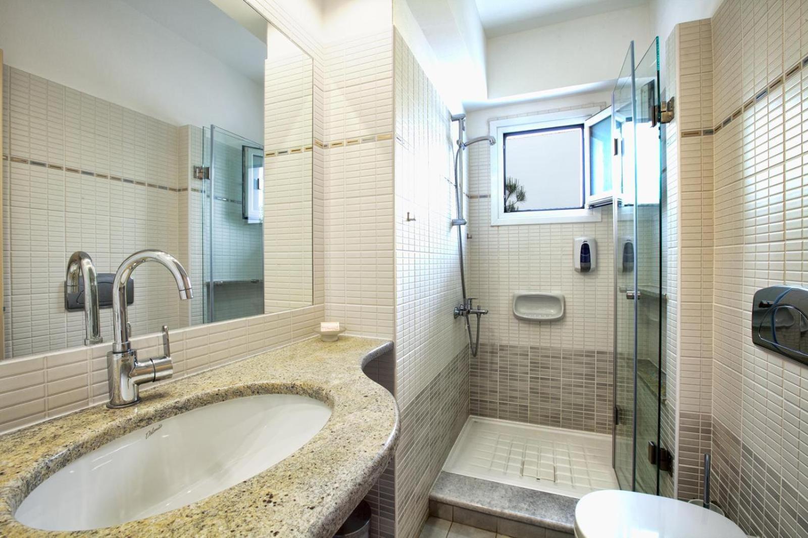Giorgi'S Blue Apartments กาลาธาส ห้อง รูปภาพ