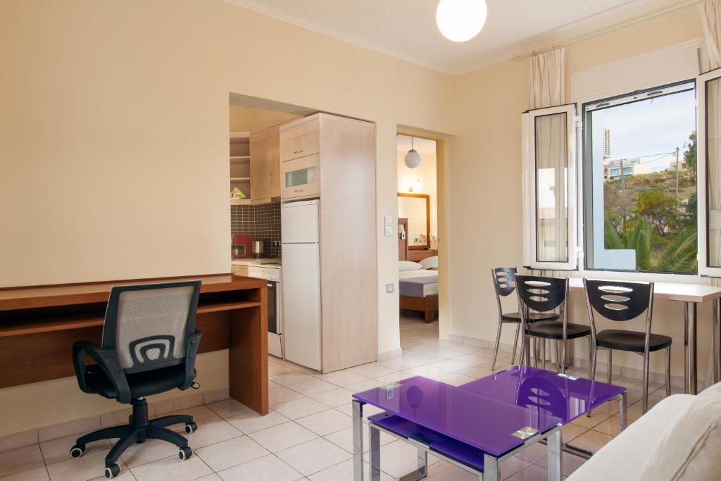 Giorgi'S Blue Apartments กาลาธาส ห้อง รูปภาพ