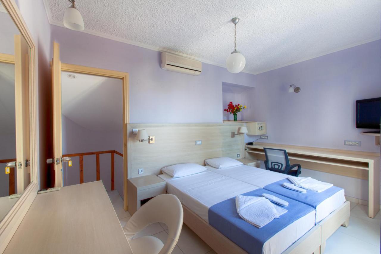 Giorgi'S Blue Apartments กาลาธาส ห้อง รูปภาพ